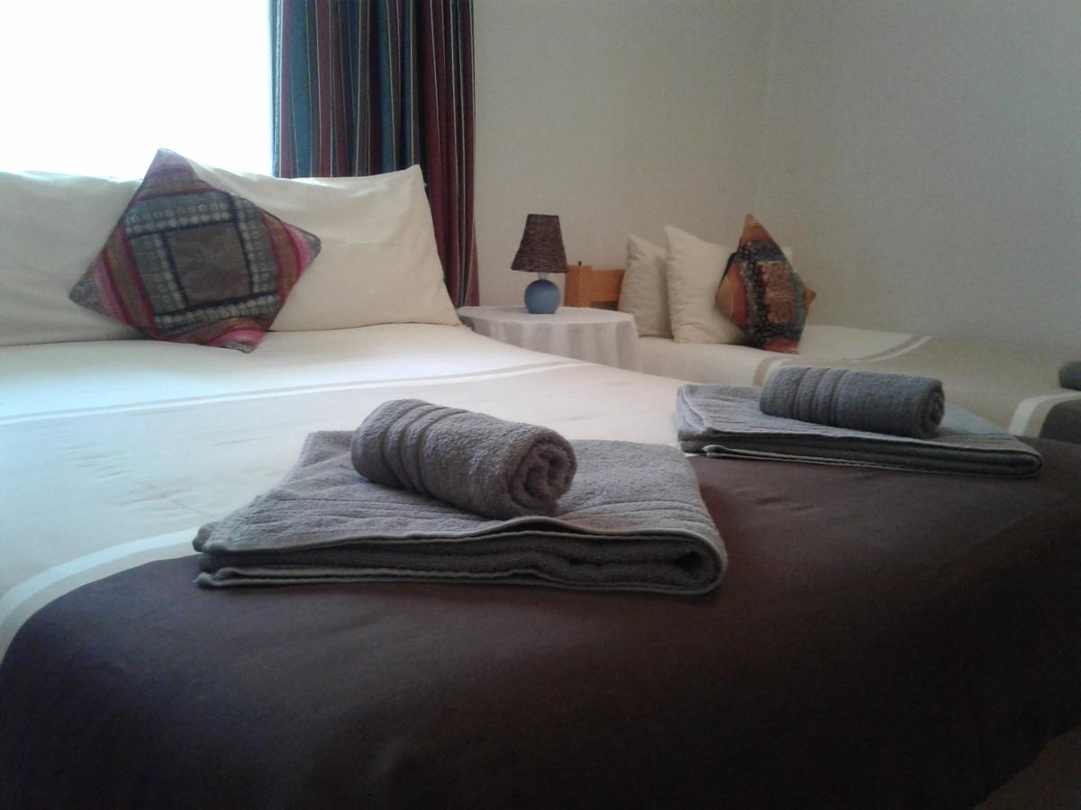 Sutherland Guest House Esterno foto