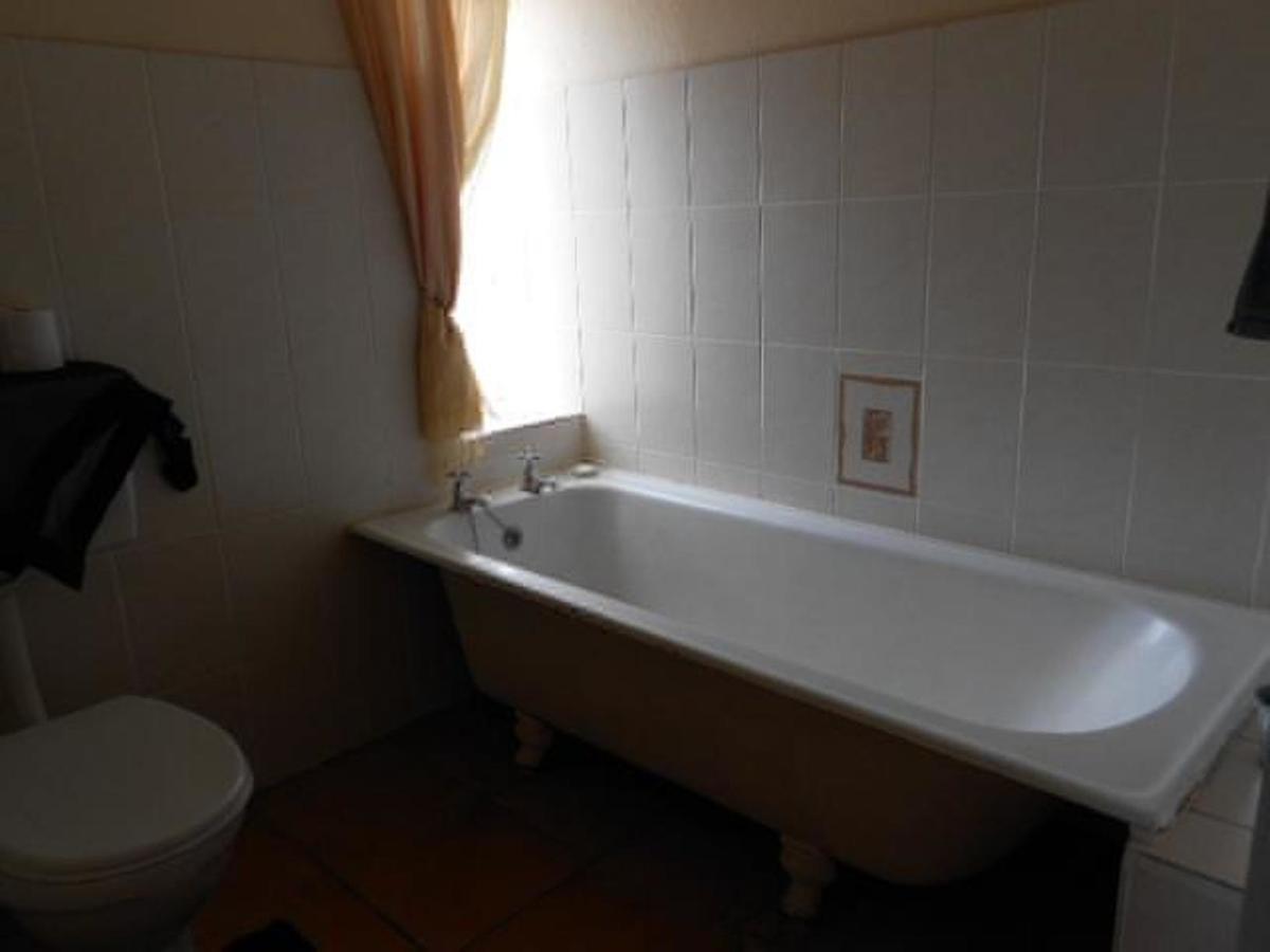 Sutherland Guest House Esterno foto