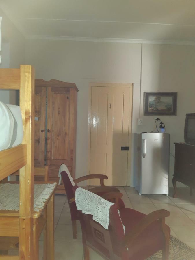 Sutherland Guest House Esterno foto
