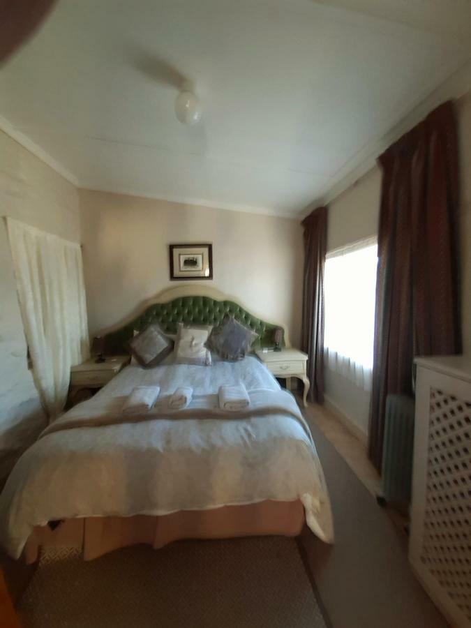 Sutherland Guest House Esterno foto