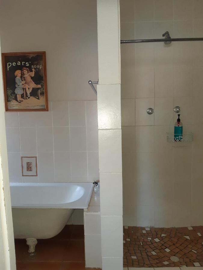 Sutherland Guest House Esterno foto